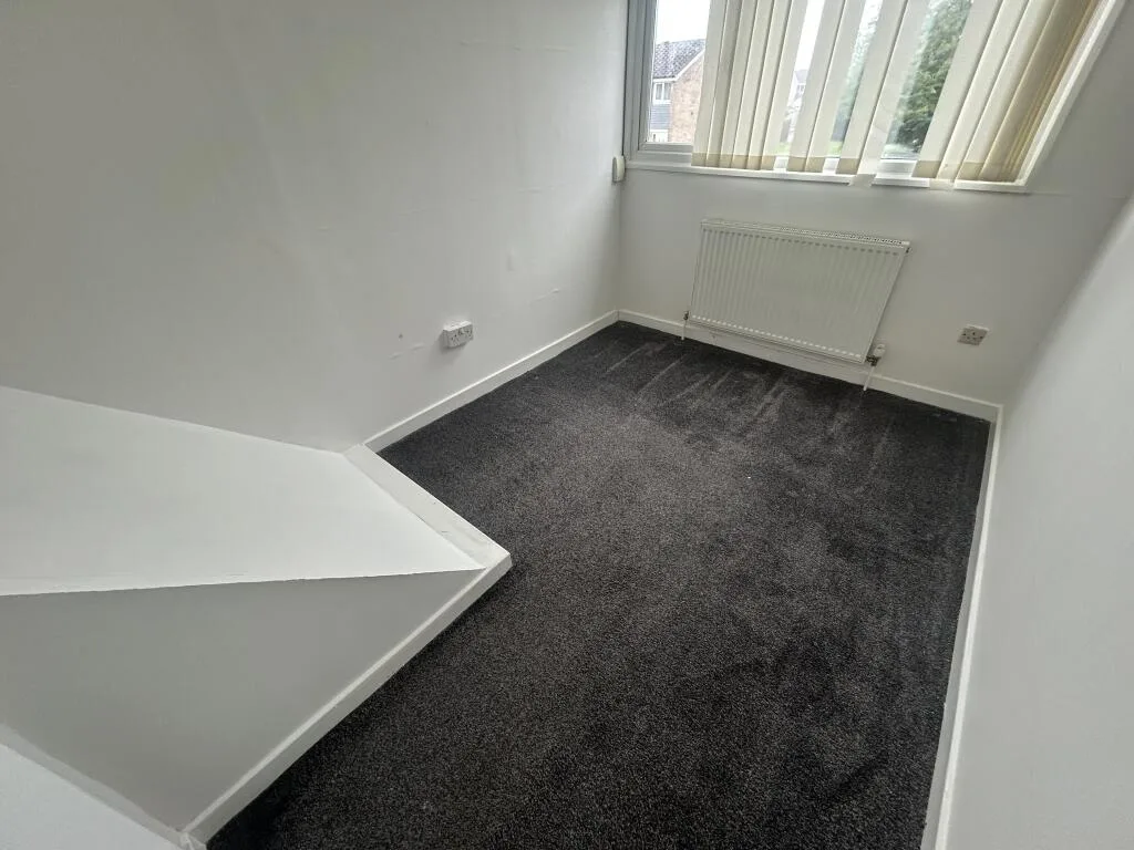 3 bedroom end of terrace house for rent