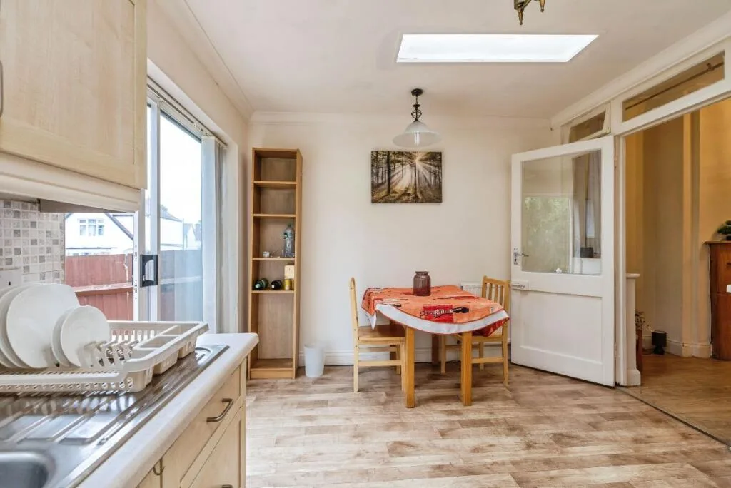 2 bedroom flat for rent