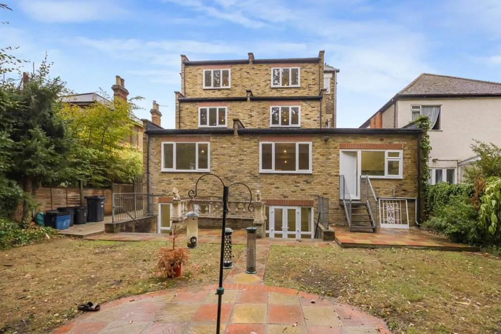 2 bedroom flat for rent