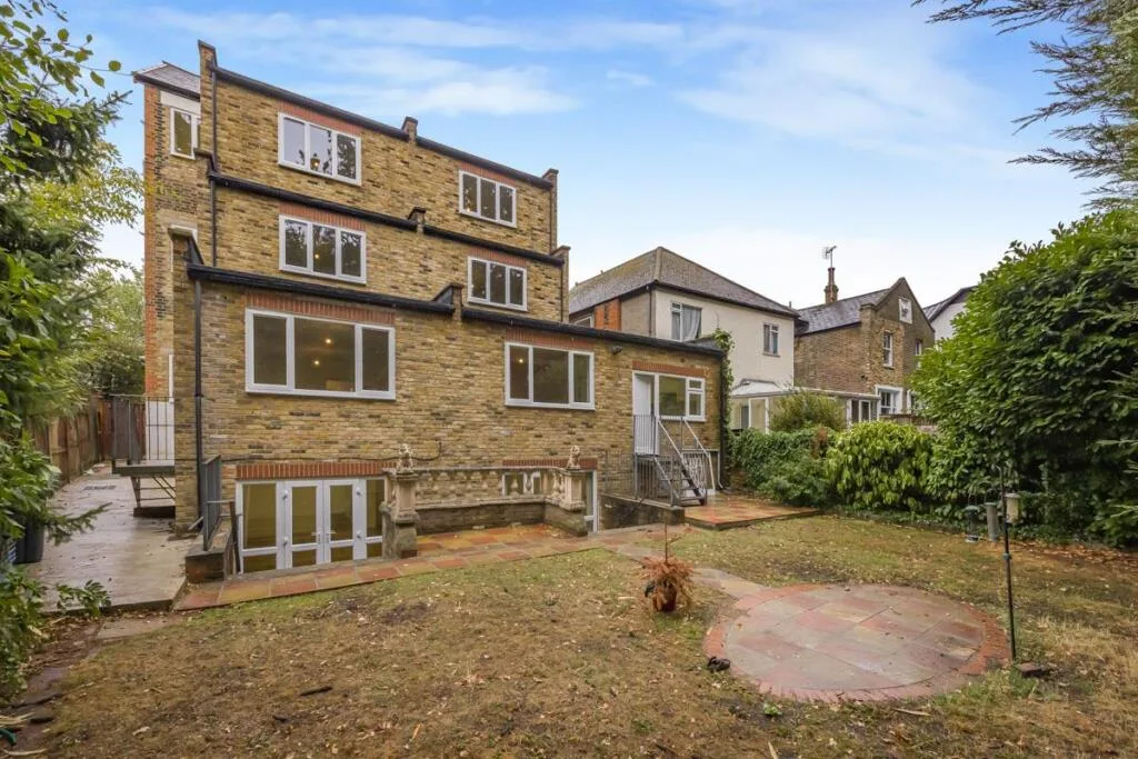 2 bedroom flat for rent