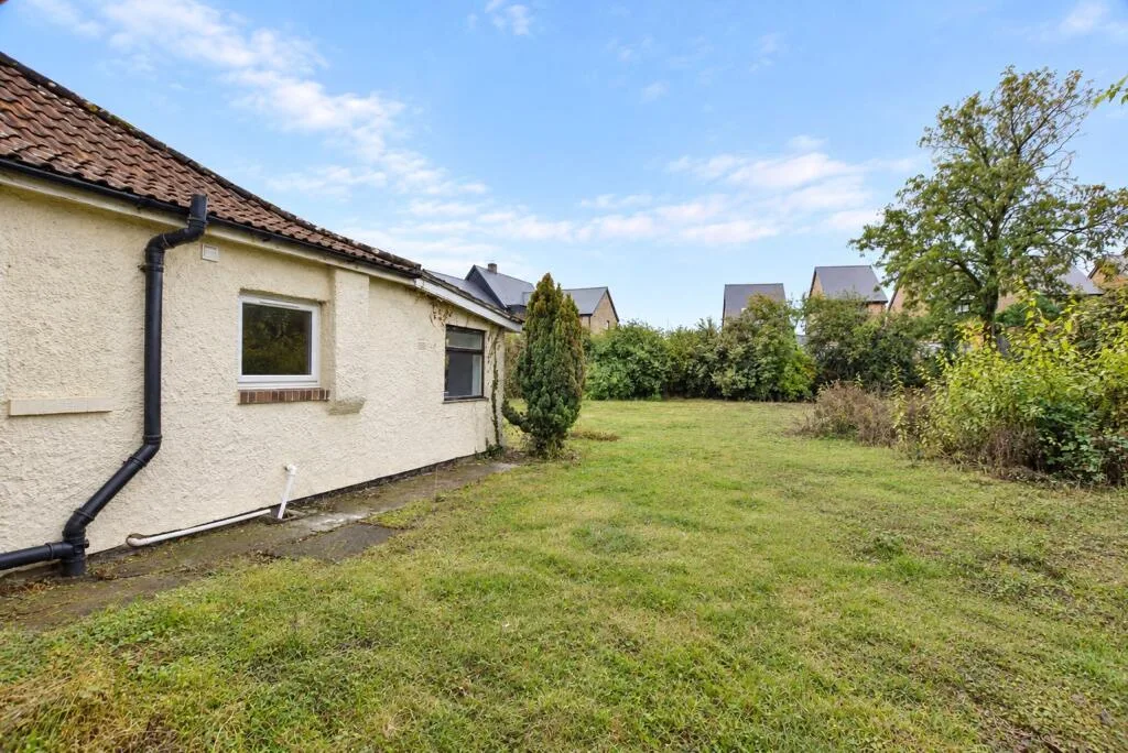 4 bedroom bungalow for rent