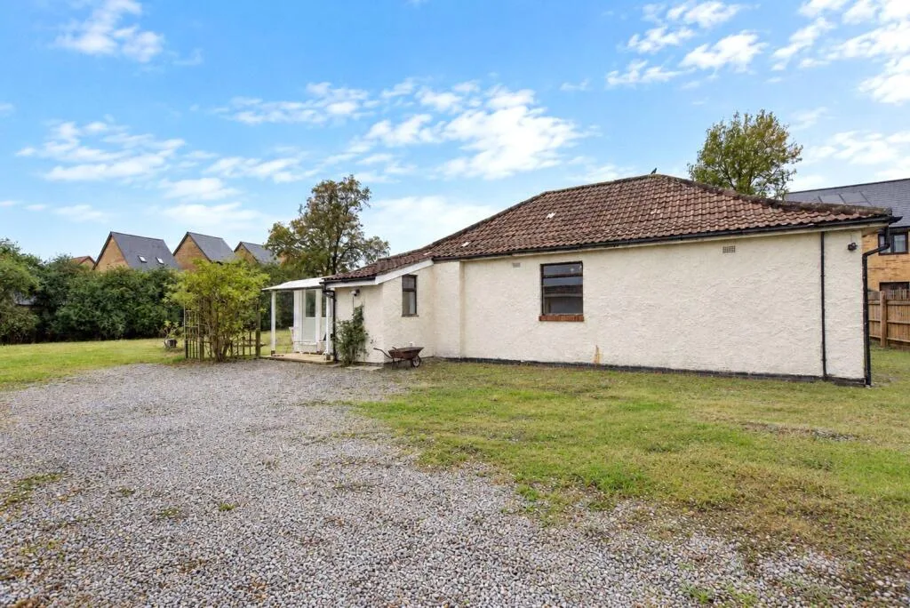 4 bedroom bungalow for rent