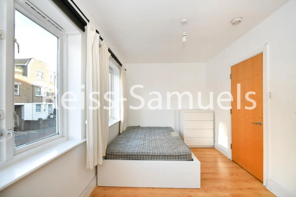 5 bedroom terraced house for rent