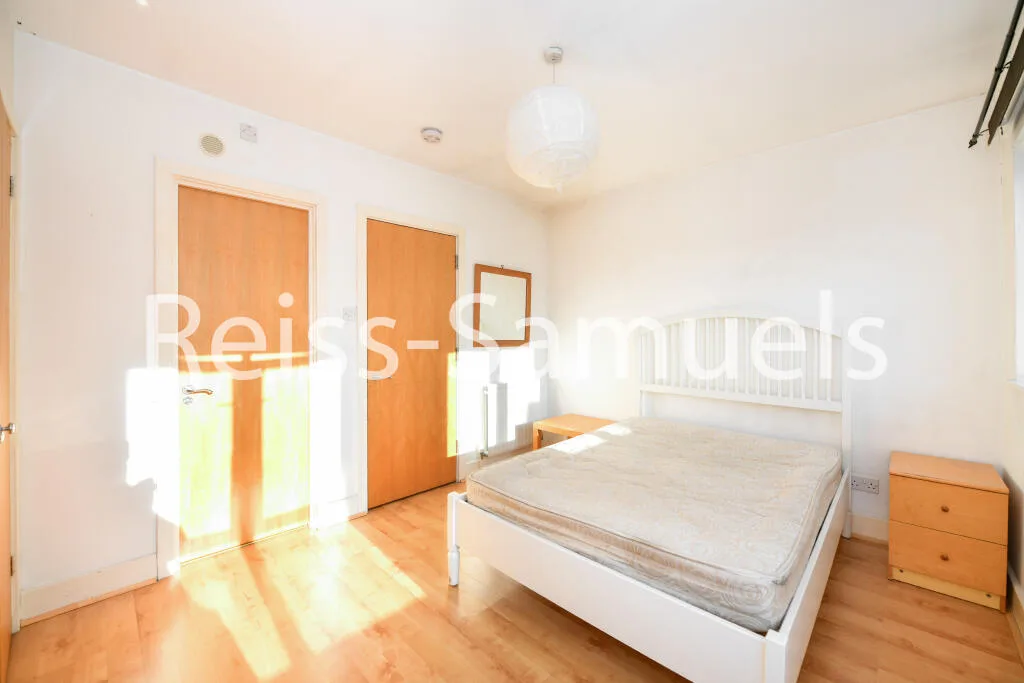 5 bedroom terraced house for rent