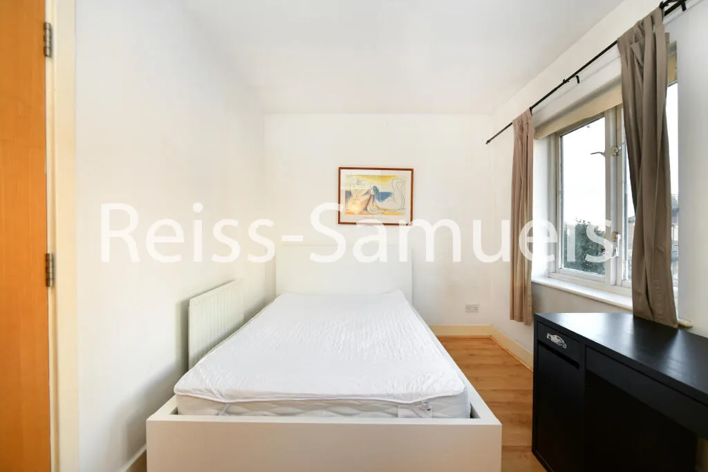 5 bedroom terraced house for rent