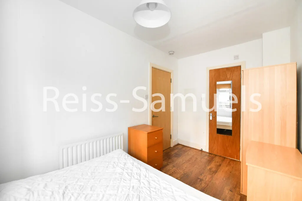 5 bedroom terraced house for rent