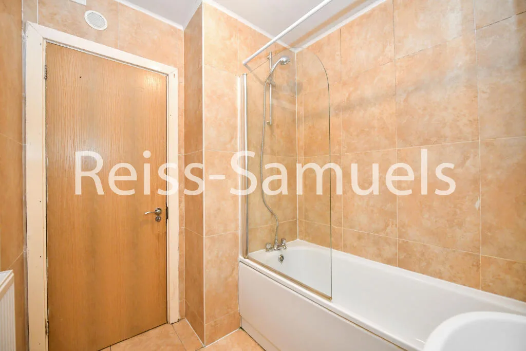 5 bedroom terraced house for rent
