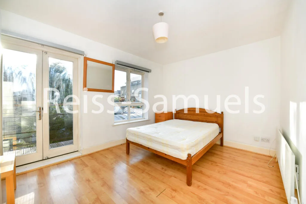 5 bedroom terraced house for rent