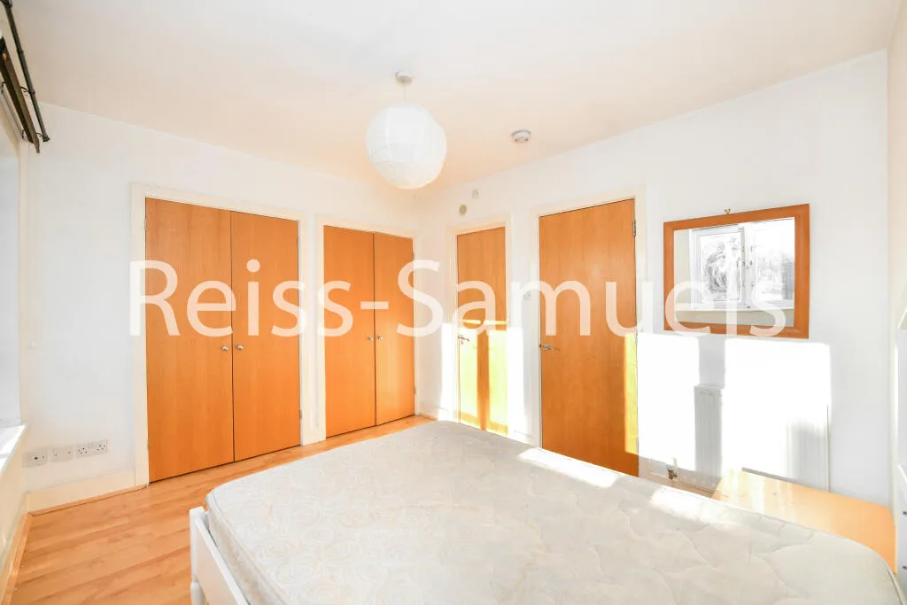 5 bedroom terraced house for rent