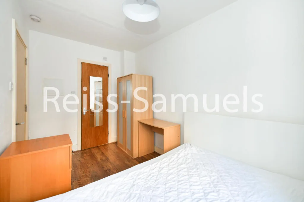 5 bedroom terraced house for rent