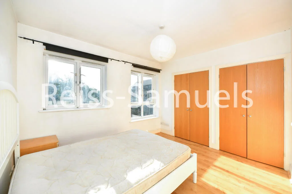 5 bedroom terraced house for rent