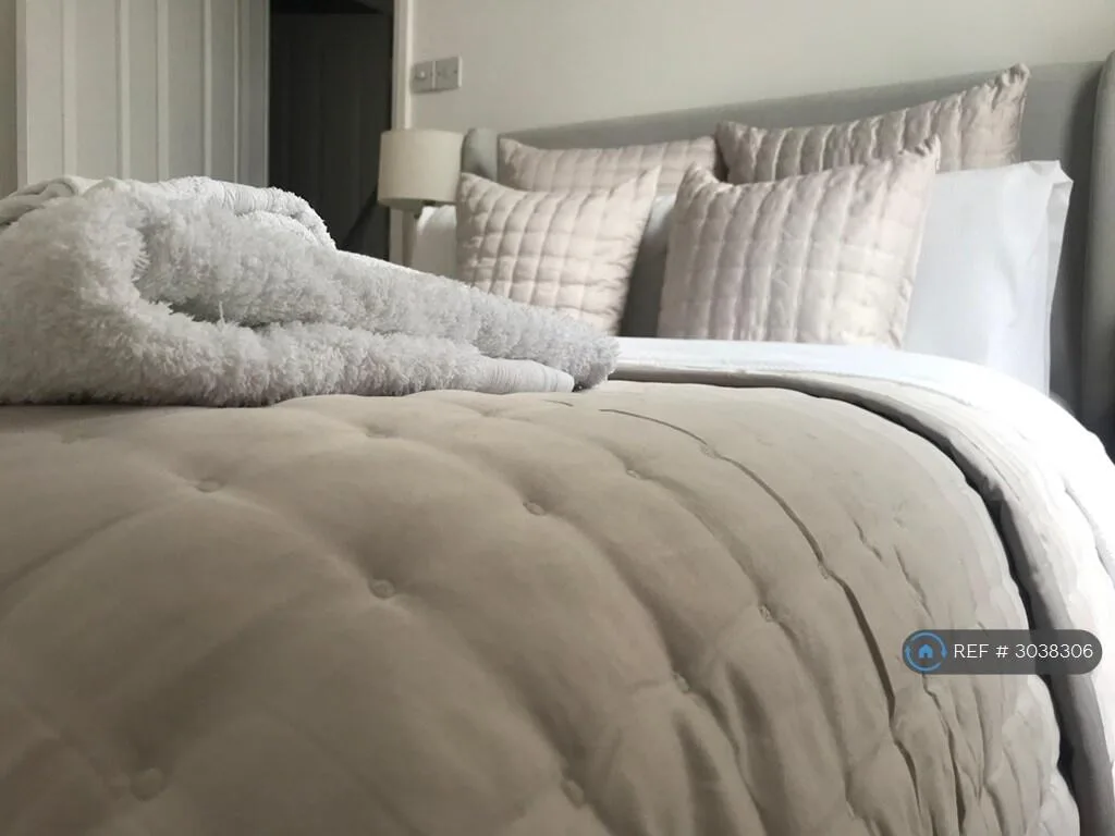 1 bedroom maisonette for rent