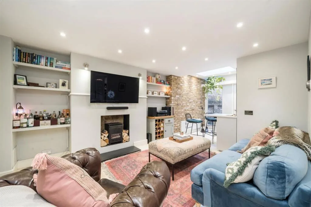 2 bedroom flat for rent