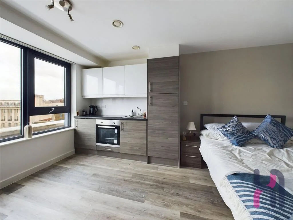 Studio flat for rent