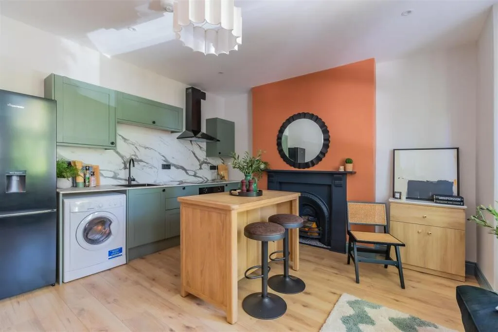 2 bedroom flat for rent