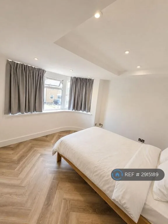 2 bedroom maisonette for rent