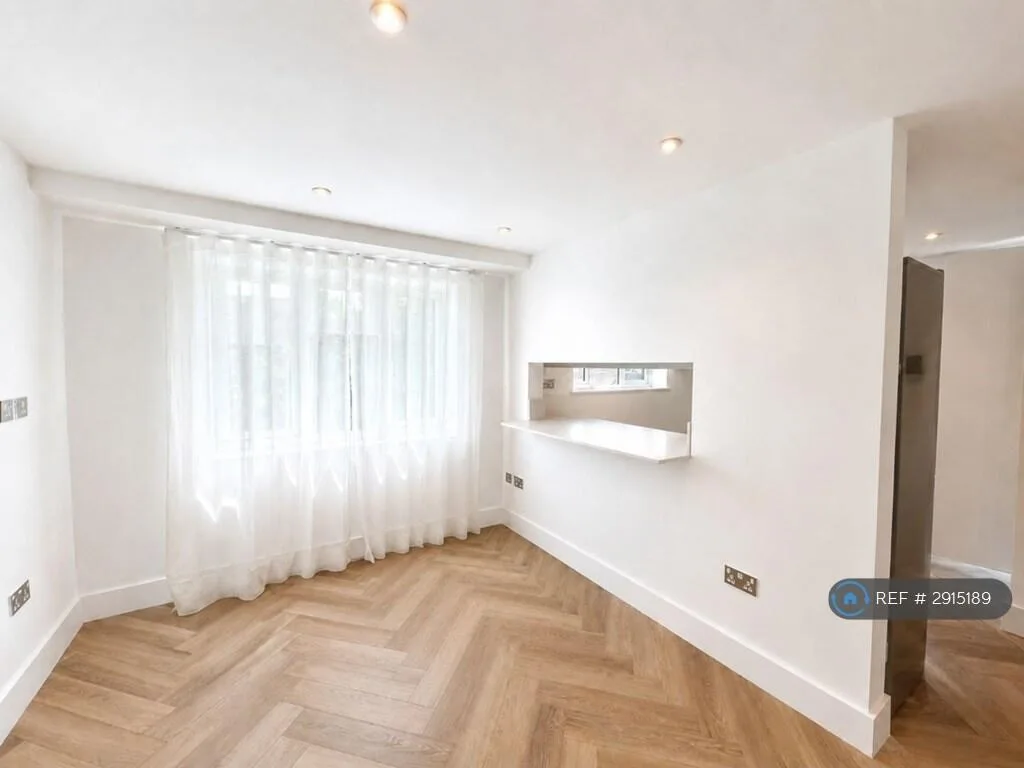 2 bedroom maisonette for rent