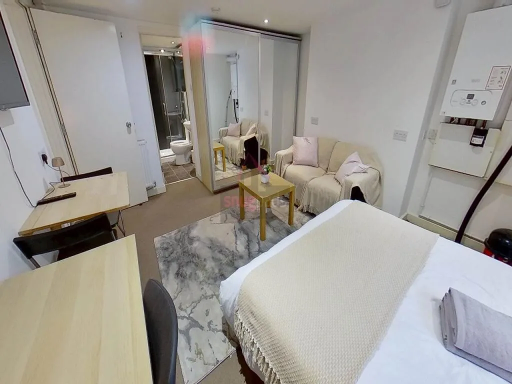 Studio flat for rent