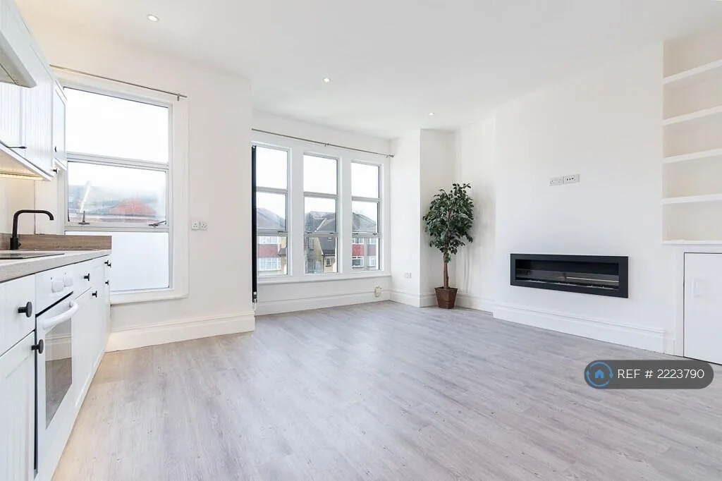 3 bedroom flat for rent