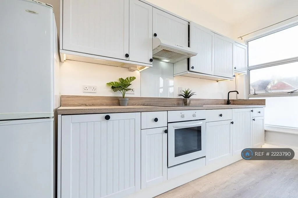3 bedroom flat for rent