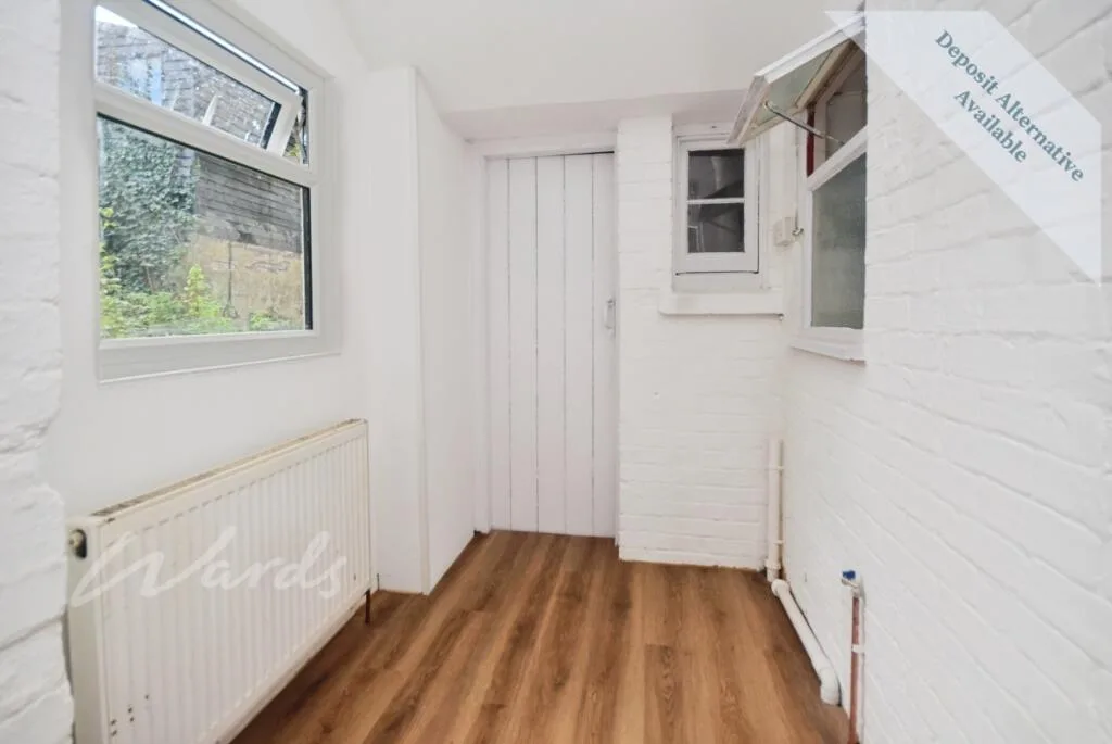 3 bedroom end of terrace house for rent