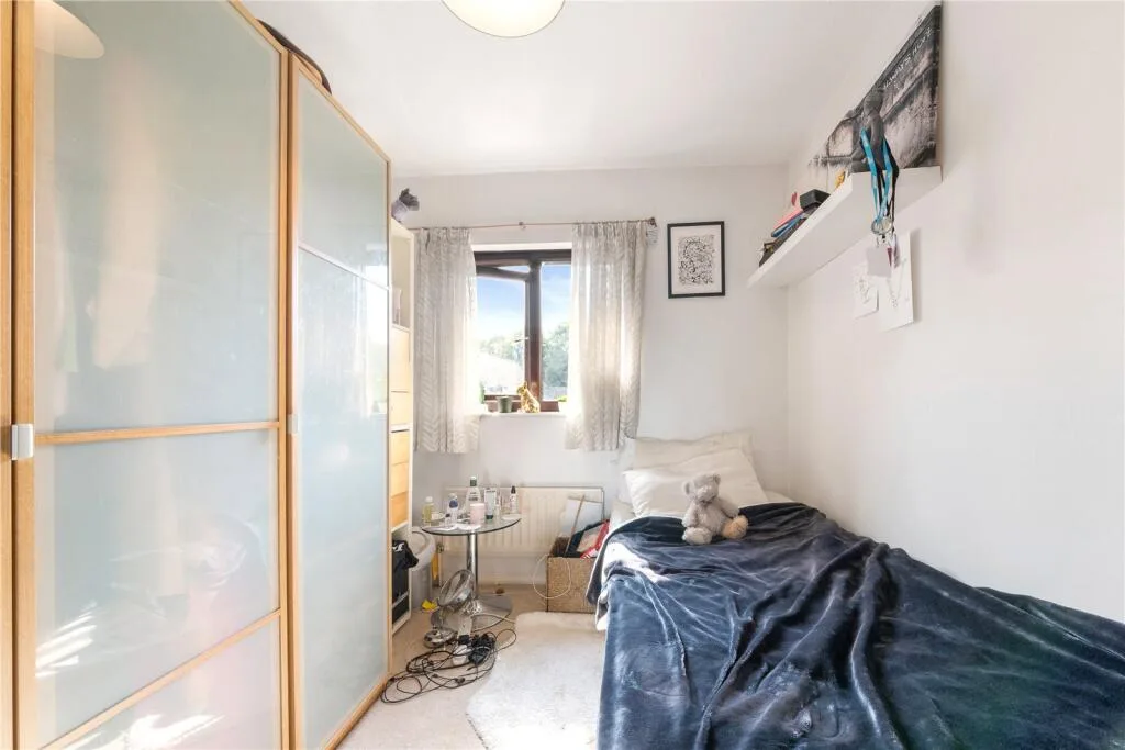 2 bedroom end of terrace house for rent