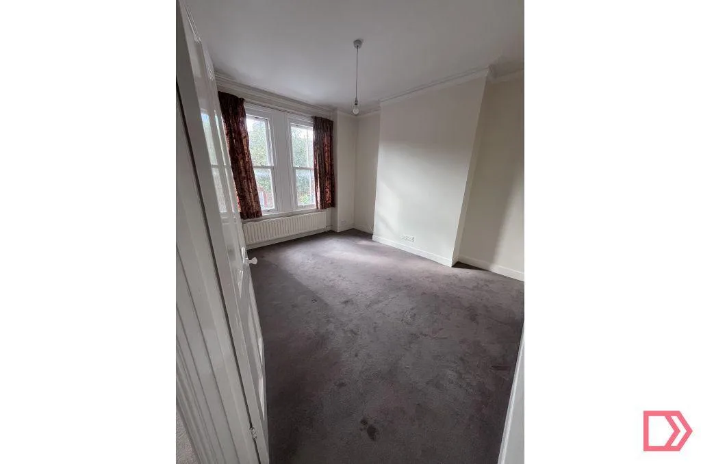 1 bedroom maisonette for rent