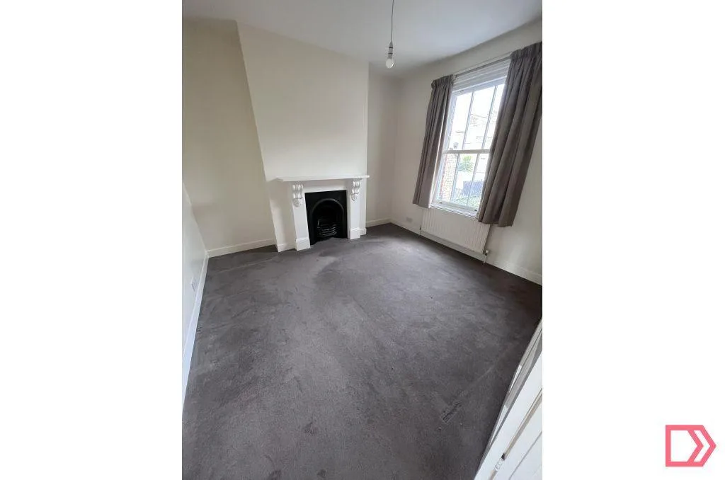 1 bedroom maisonette for rent