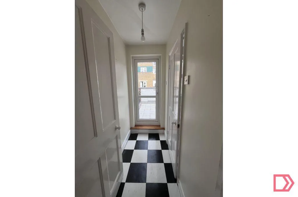 1 bedroom maisonette for rent