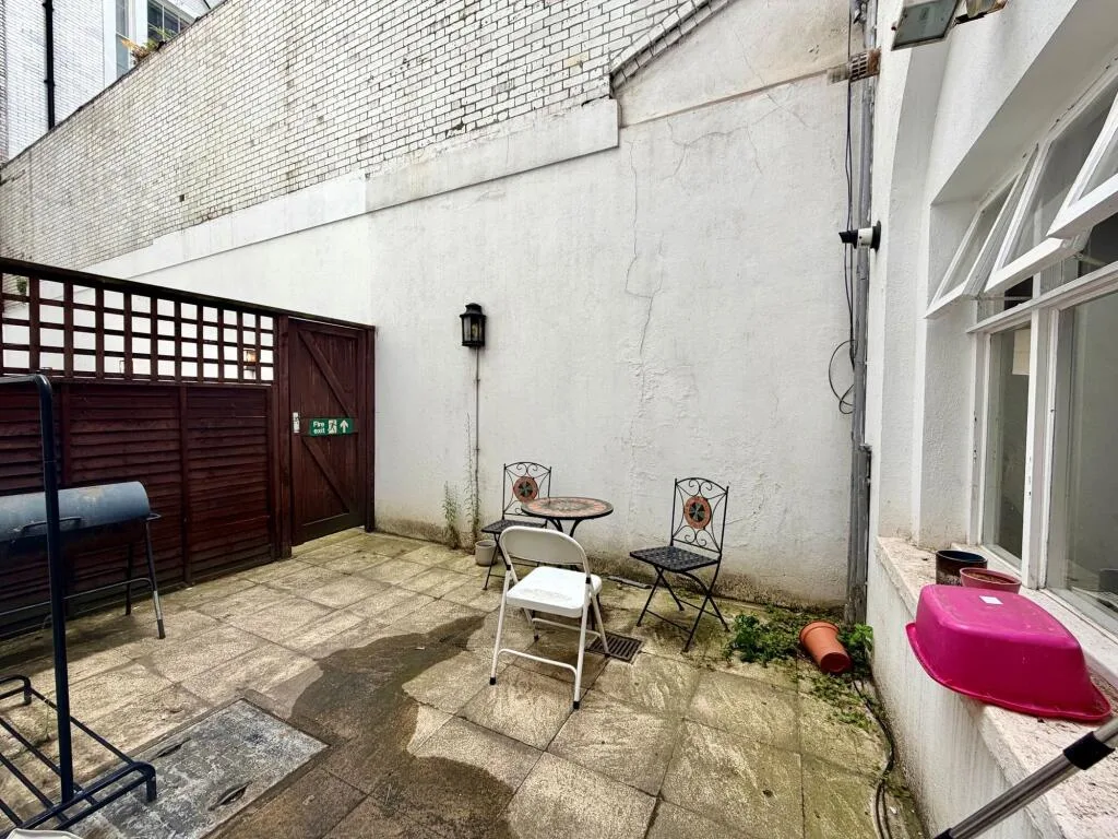 4 bedroom flat for rent