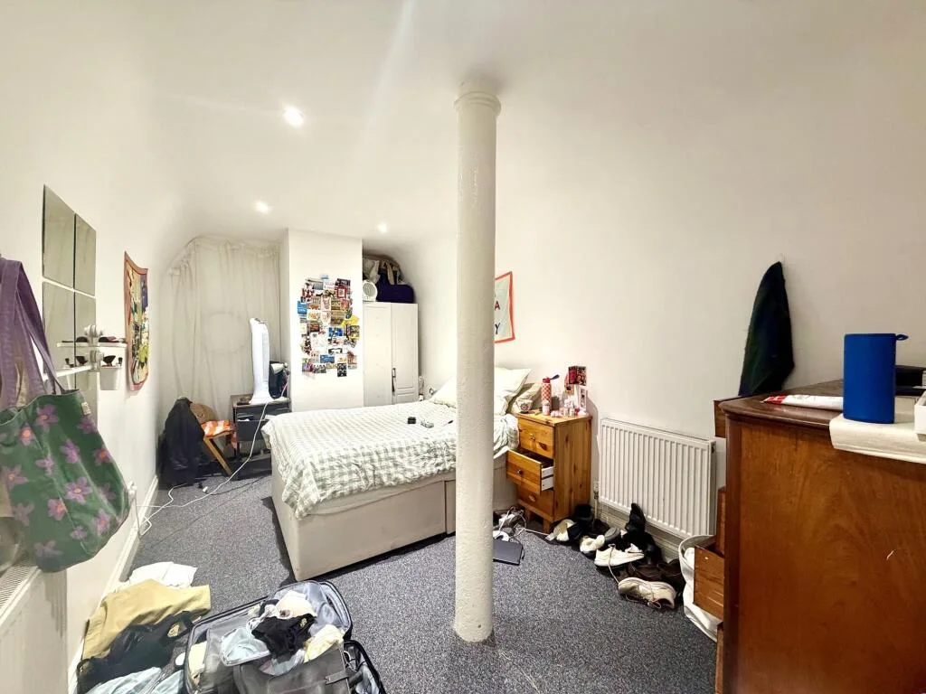 4 bedroom flat for rent