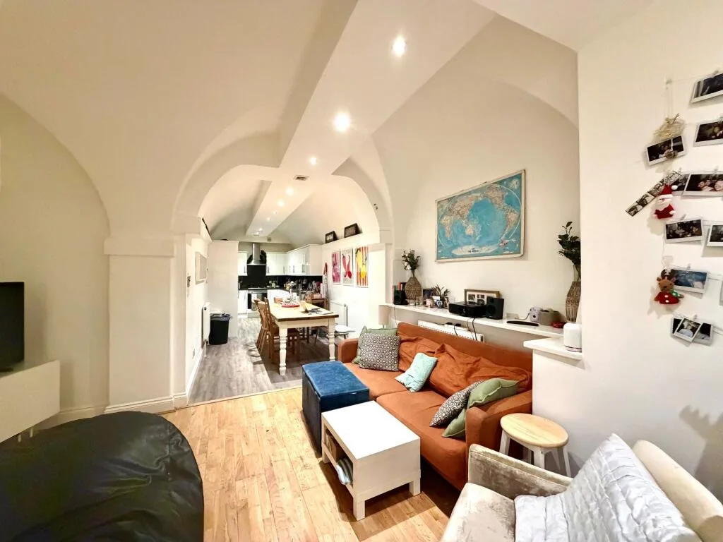 4 bedroom flat for rent
