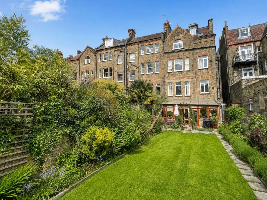 3 bedroom apartment for rent