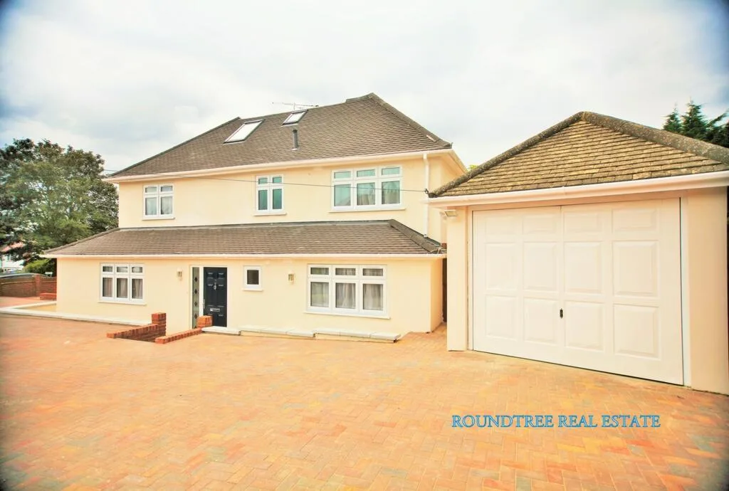 5 bedroom house for rent