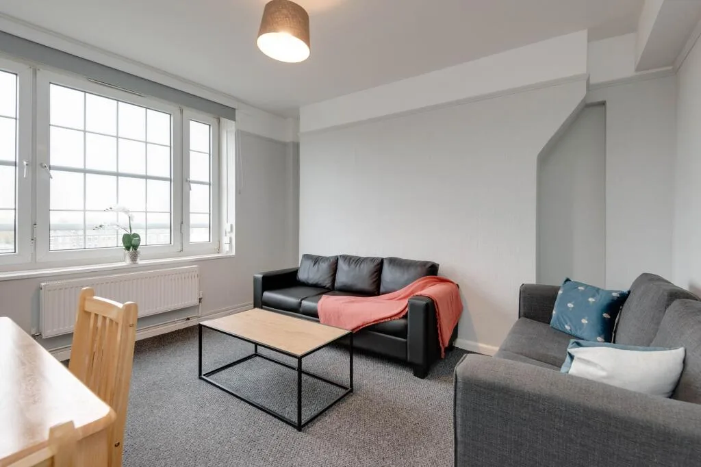 3 bedroom flat for rent