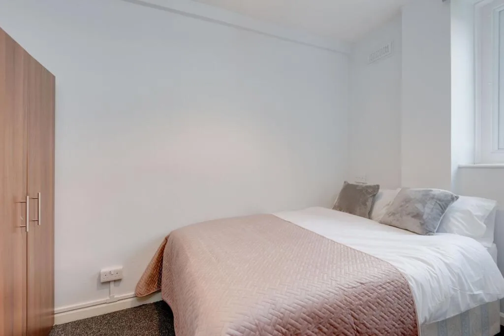 3 bedroom flat for rent