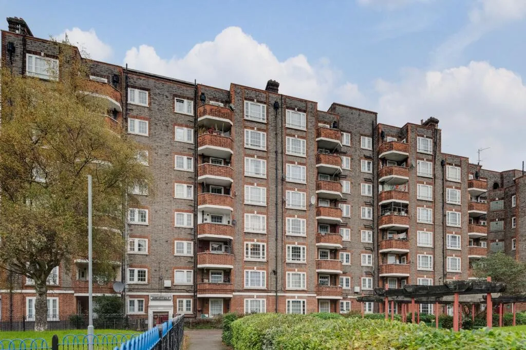 3 bedroom flat for rent