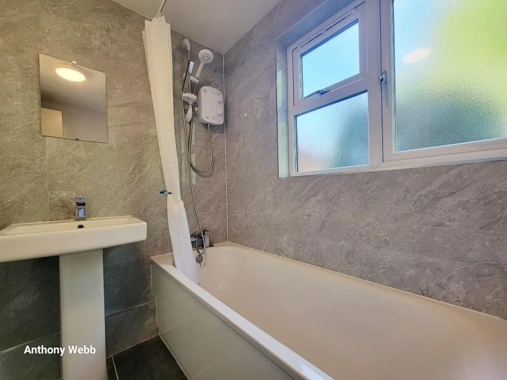 1 bedroom end of terrace house for rent