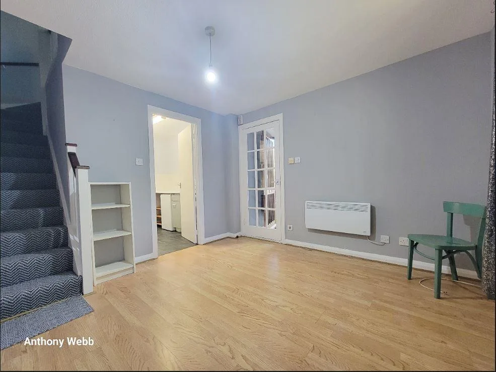 1 bedroom end of terrace house for rent