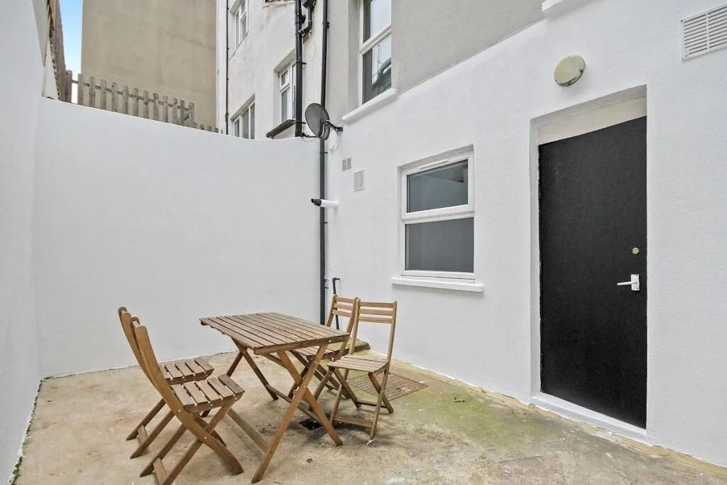 3 bedroom apartment for rent