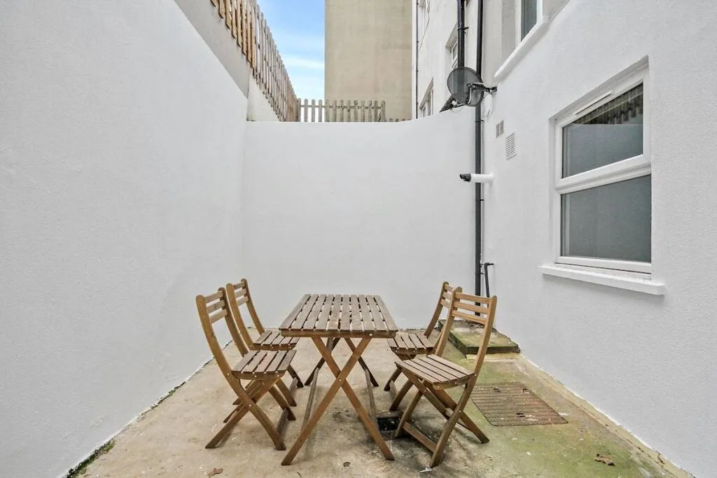 3 bedroom apartment for rent