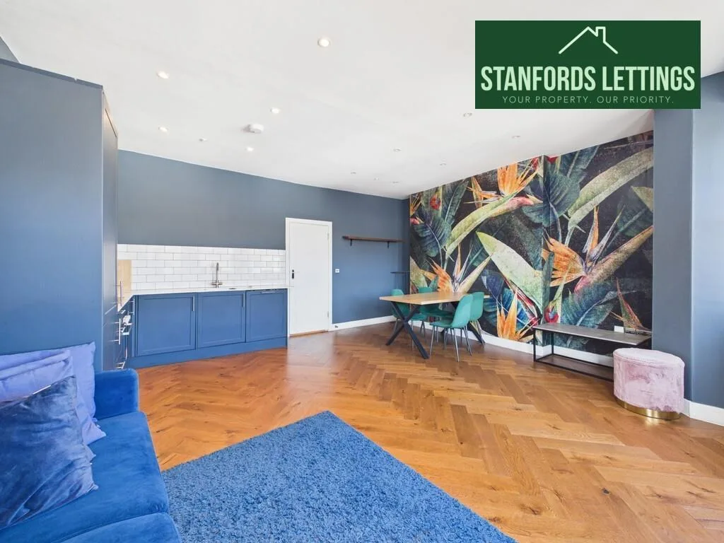2 bedroom maisonette for rent