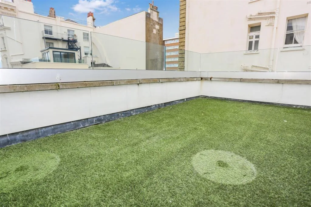 2 bedroom house for rent