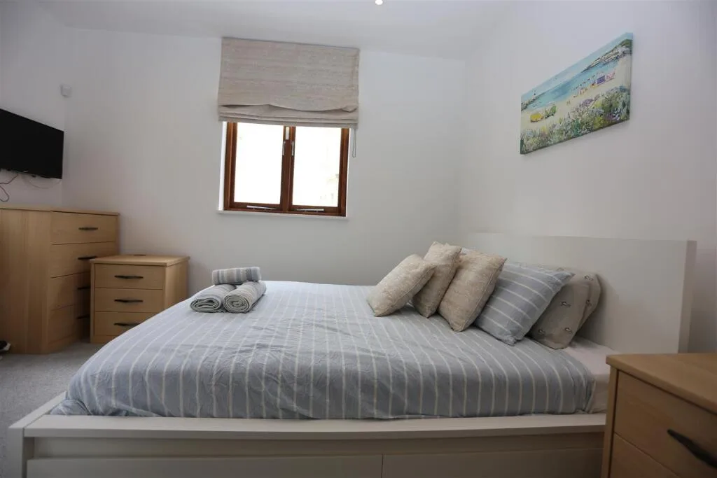 2 bedroom house for rent