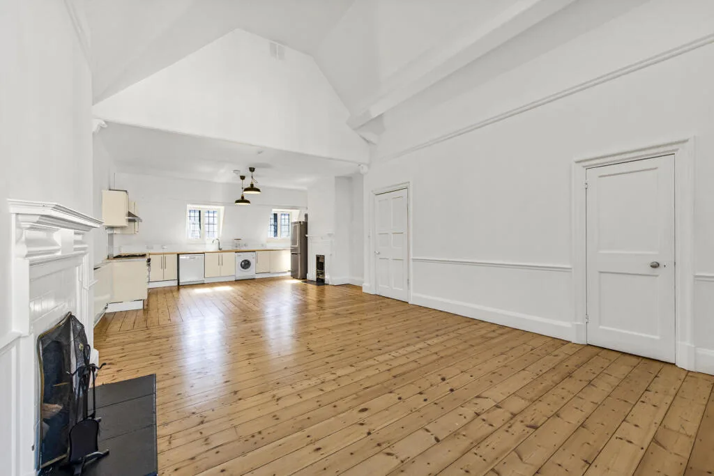 4 bedroom flat for rent