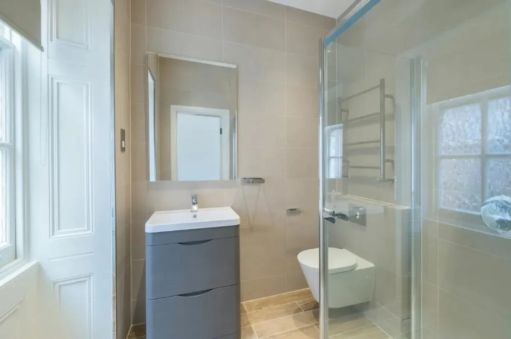 3 bedroom flat for rent