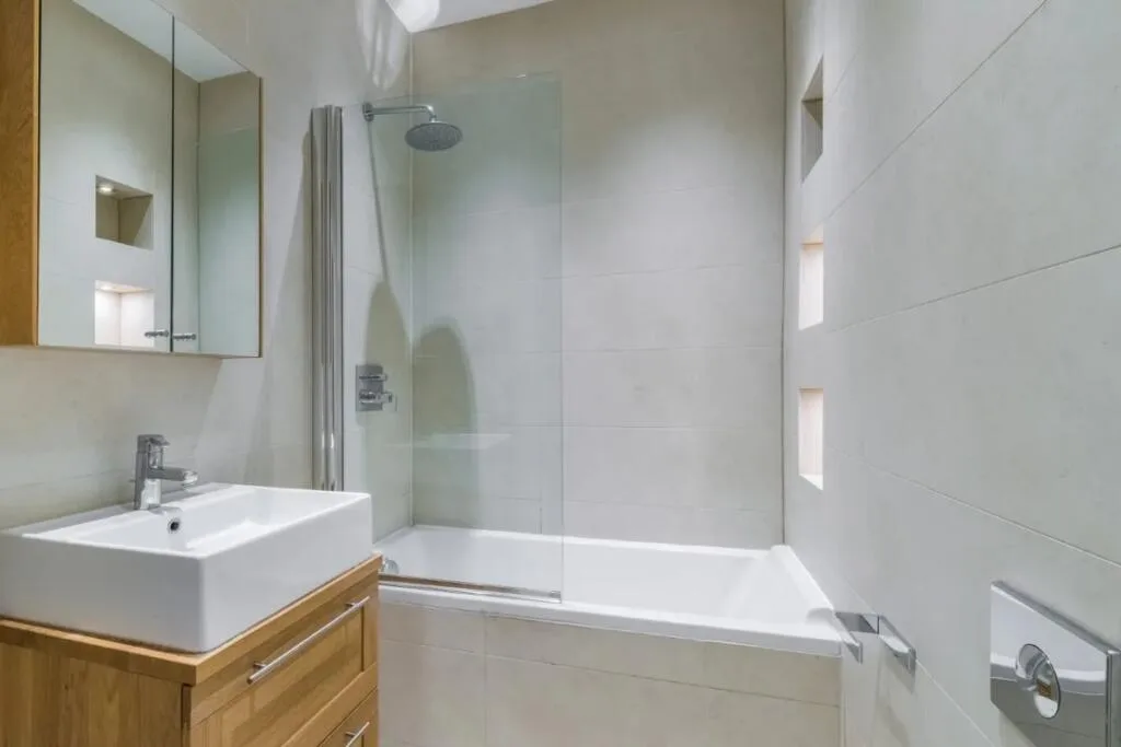 3 bedroom flat for rent
