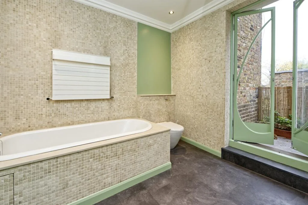 3 bedroom maisonette for rent
