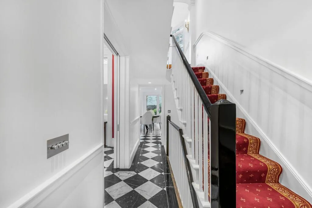 5 bedroom terraced house for rent