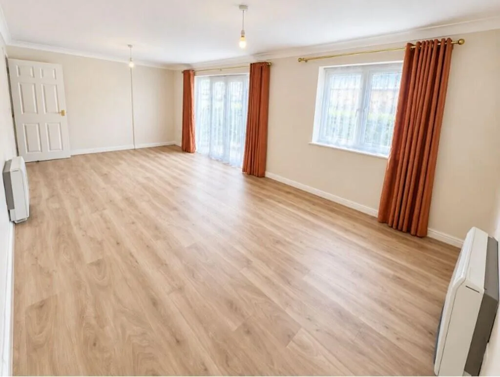 2 bedroom ground floor flat for rent